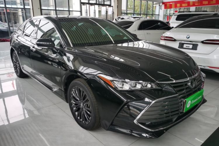 Used Toyota Avalon 2019 2.5L Touring Premium Version China VI Standard Front Right 45 Deg
