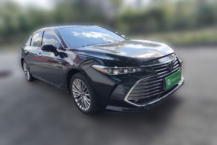 Used Toyota Avalon 2019 Dual-Engine 2.5L XLE Prestige Version China VI Standard Front Right 45 Deg