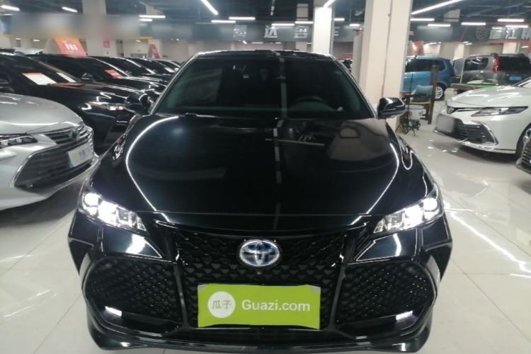 Used Toyota Avalon 2019 Dual-Engine 2.5L XLE Prestige Version China VI Standard Front