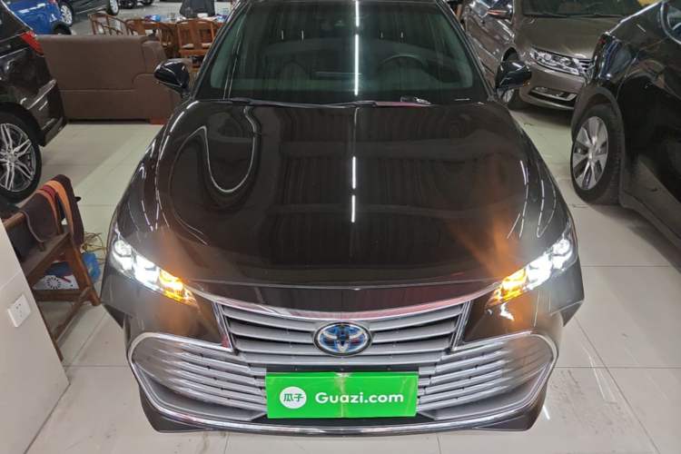 Used Toyota Avalon 2019 Dual-Engine 2.5L Luxury Edition China VI Standard Front