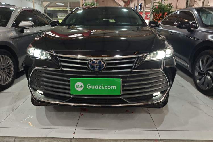 Used Toyota Avalon 2019 Dual-Engine 2.5L Luxury Edition China VI Standard Front