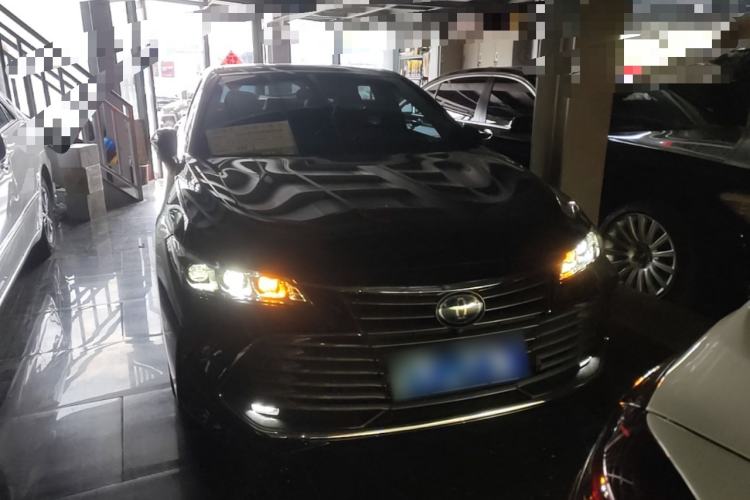 Used Toyota Avalon 2019 Dual-Engine 2.5L XLE Prestige Version China VI Standard Front