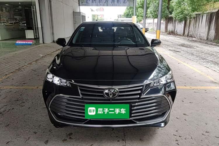 Used Toyota Avalon 2019 2.5L Touring Premium Version China VI Standard Front