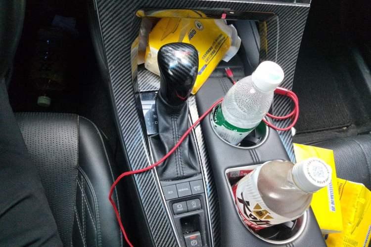 Used Toyota Avalon 2019 2.5L Touring Premium Version China VI Standard Gear Lever