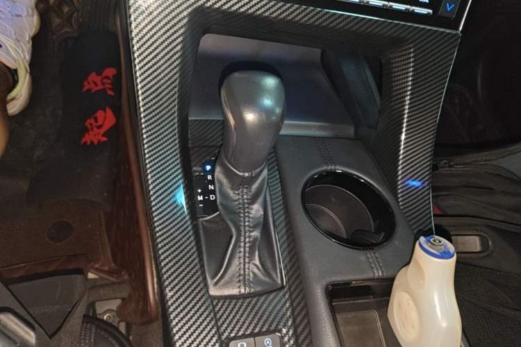 Used Toyota Avalon 2019 2.0L XLE Premium Edition China VI Gear Lever