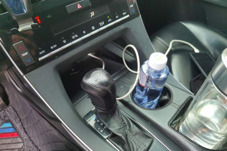 Used Toyota Avalon 2019 2.0L Ambition Edition China VI Gear Lever