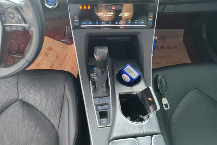 Used Toyota Avalon 2019 Dual-Engine 2.5L Luxury Edition China VI Standard Gear Lever