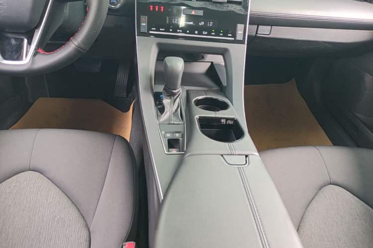 Used Toyota Avalon 2019 2.0L Ambition Edition China VI Gear Lever