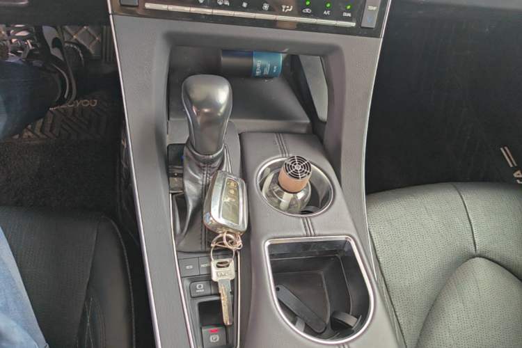 Used Toyota Avalon 2019 2.5L Touring Premium Version China V Standard Gear Lever
