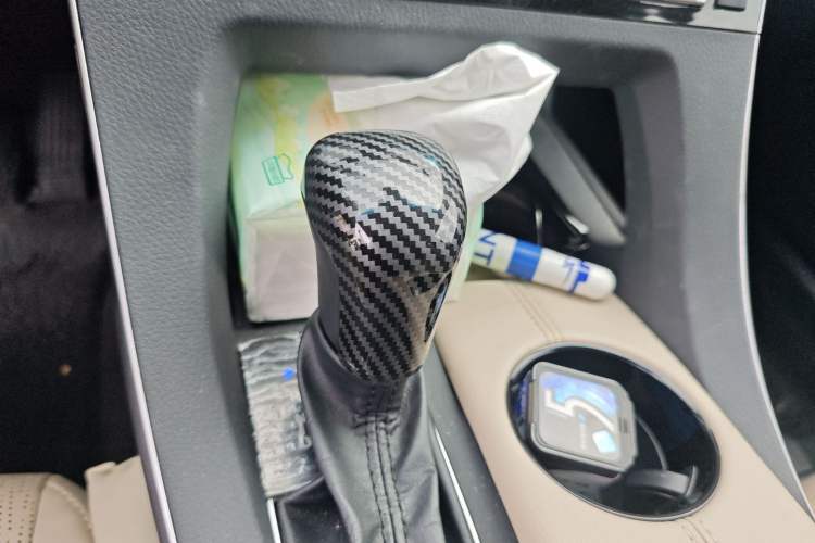 Used Toyota Avalon 2019 Dual-Engine 2.5L Luxury Edition China V Standard Gear Lever