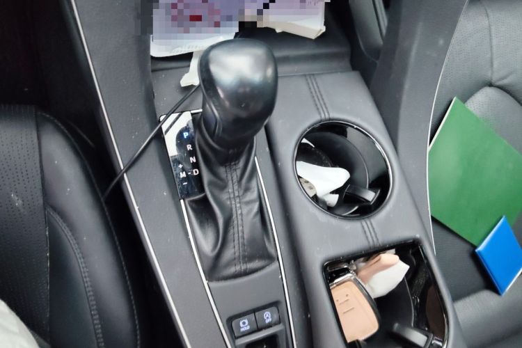Used Toyota Avalon 2019 2.0L XLE Premium Edition China VI Gear Lever
