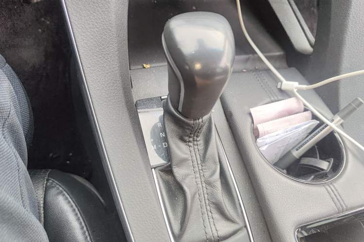 Used Toyota Avalon 2019 2.0L XLE Premium Edition China VI Gear Lever