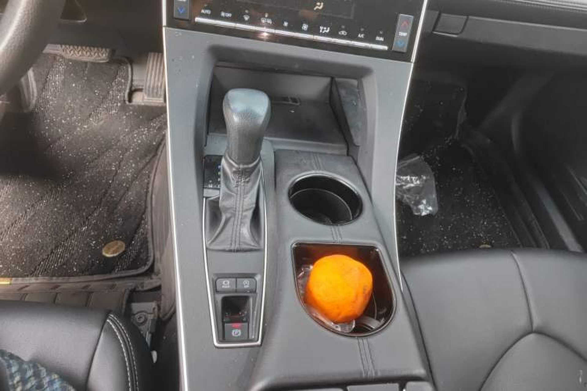 Used Toyota Avalon 2019 2.0L Ambition Edition China VI Gear Lever