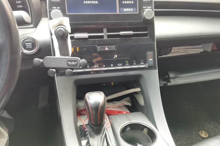 Used Toyota Avalon 2019 2.0L Luxury Edition China VI Standard Gear Lever