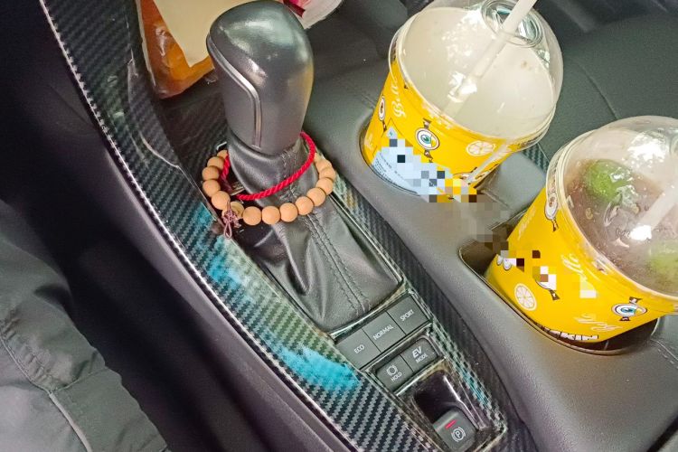 Used Toyota Avalon 2019 Dual-Engine 2.5L Luxury Edition China VI Standard Gear Lever
