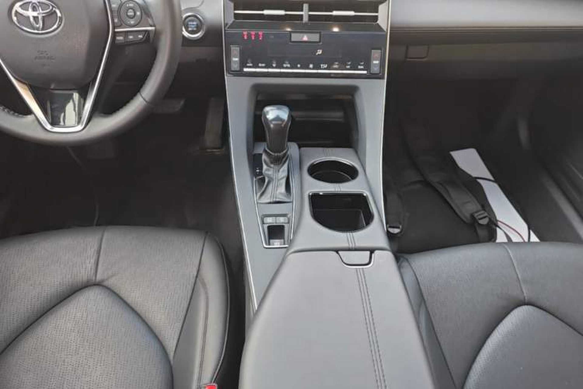 Used Toyota Avalon 2019 2.0L XLE Premium Edition China VI Gear Lever