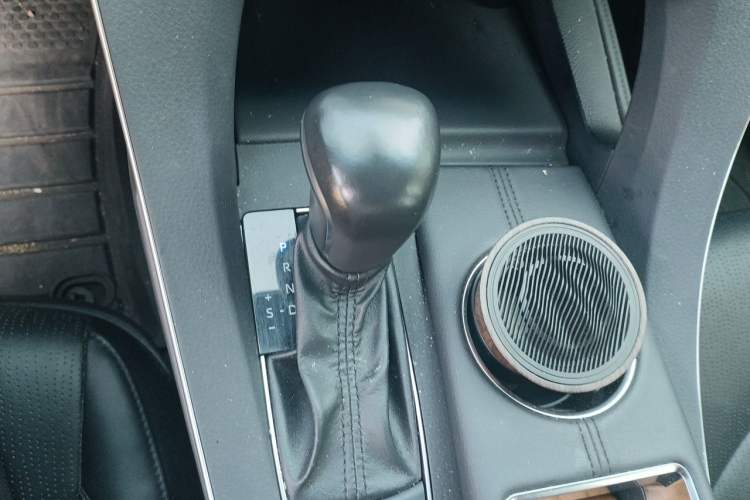 Used Toyota Avalon 2019 2.5L Touring Premium Version China V Standard Gear Lever