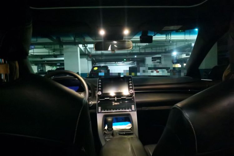 Used Toyota Avalon 2019 2.0L Ambition Edition China VI Headliner