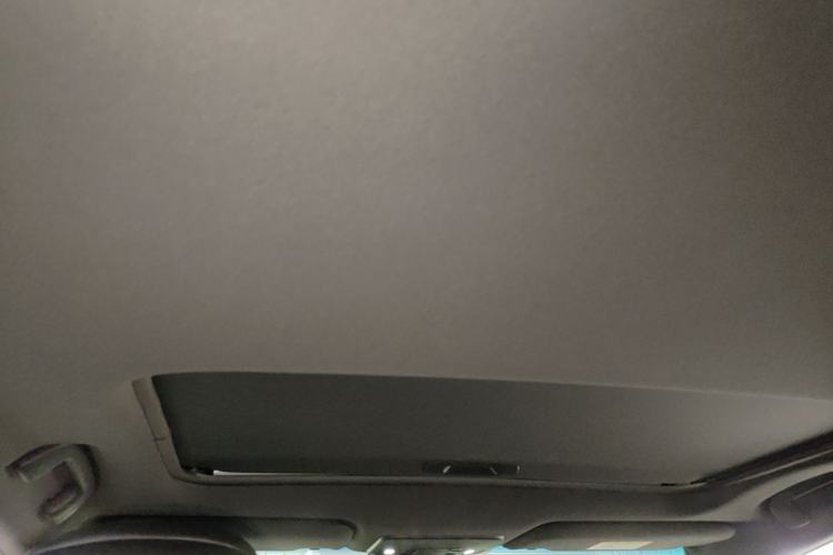 Used Toyota Avalon 2019 2.0L XLE Premium Edition China VI Headliner