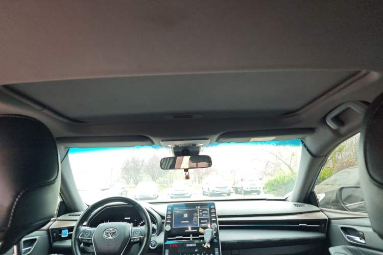 Used Toyota Avalon 2019 2.5L Ambition Version China VI Standard Headliner