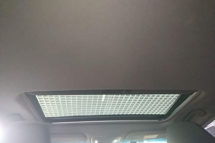 Used Toyota Avalon 2019 2.5L Ambition Version China VI Standard Headliner