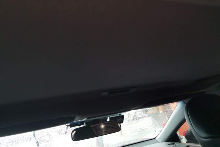 Used Toyota Avalon 2019 2.0L Ambition Edition China VI Headliner