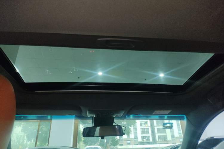 Used Toyota Avalon 2019 2.5L Ambition Version China VI Standard Headliner