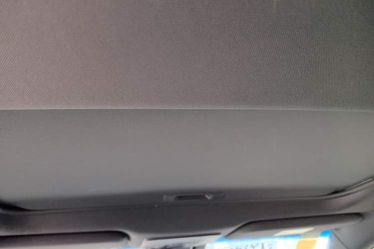 Used Toyota Avalon 2019 Dual-Engine 2.5L Luxury Edition China VI Standard Headliner