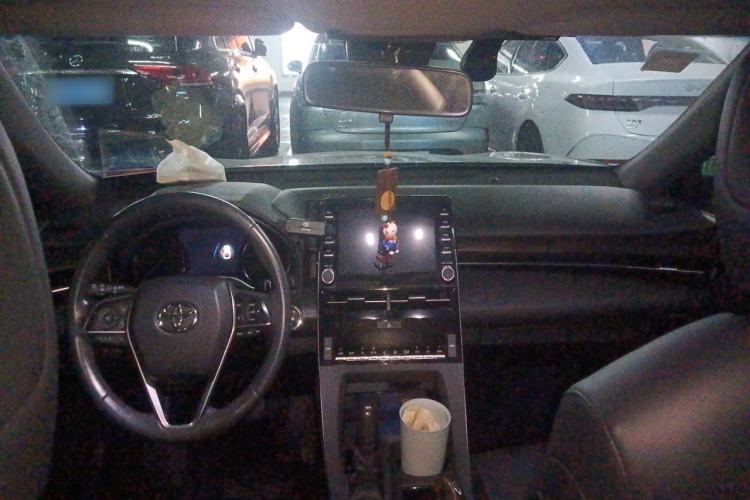 Used Toyota Avalon 2019 2.0L XLE Premium Edition China VI Headliner