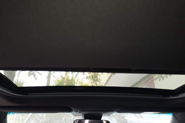 Used Toyota Avalon 2019 2.0L Luxury Edition China VI Standard Headliner