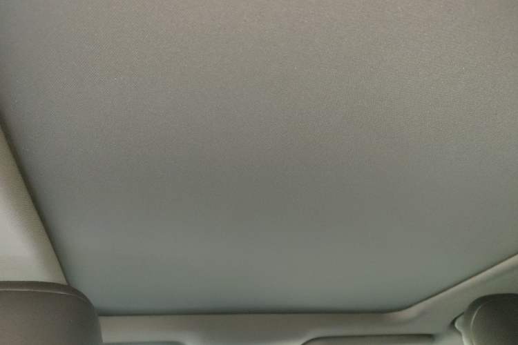 Used Toyota Avalon 2019 Dual-Engine 2.5L XLE Prestige Version China VI Standard Headliner