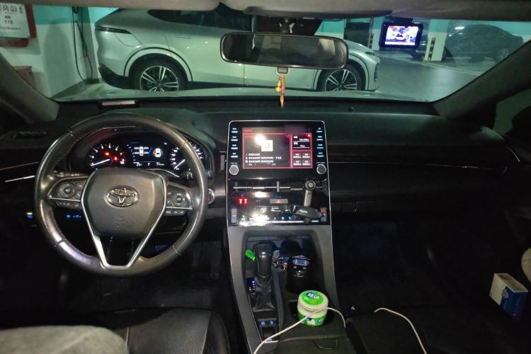 Used Toyota Avalon 2019 2.0L Luxury Edition China VI Standard Headliner