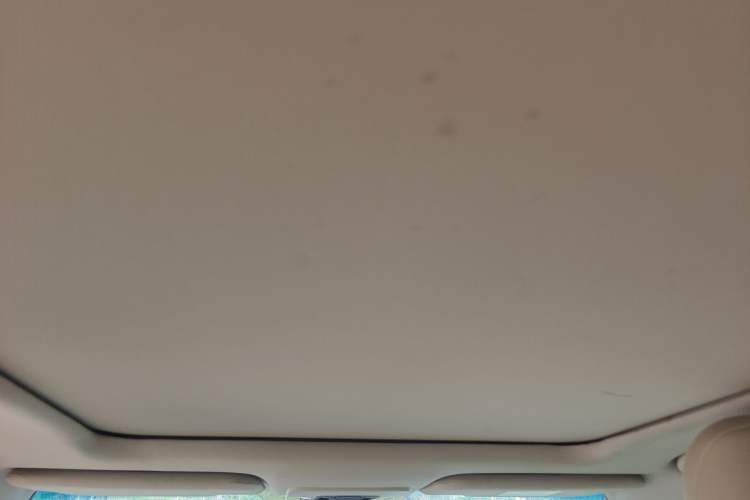 Used Toyota Avalon 2019 2.5L Touring Premium Version China VI Standard Headliner