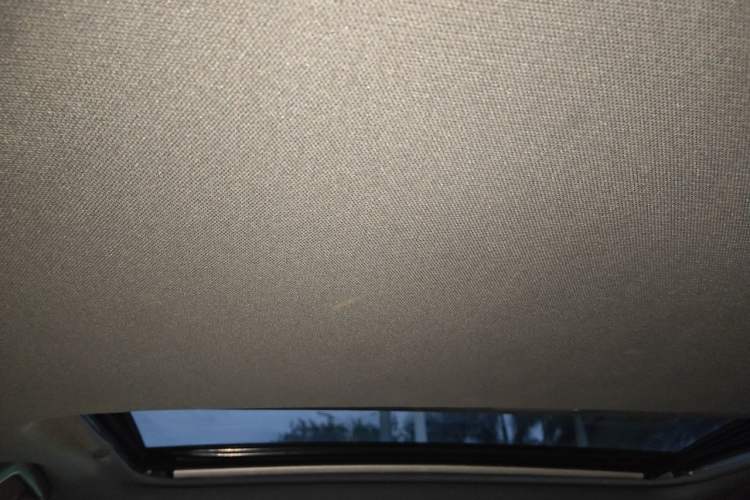 Used Toyota Avalon 2019 Dual-Engine 2.5L Luxury Edition China VI Standard Headliner