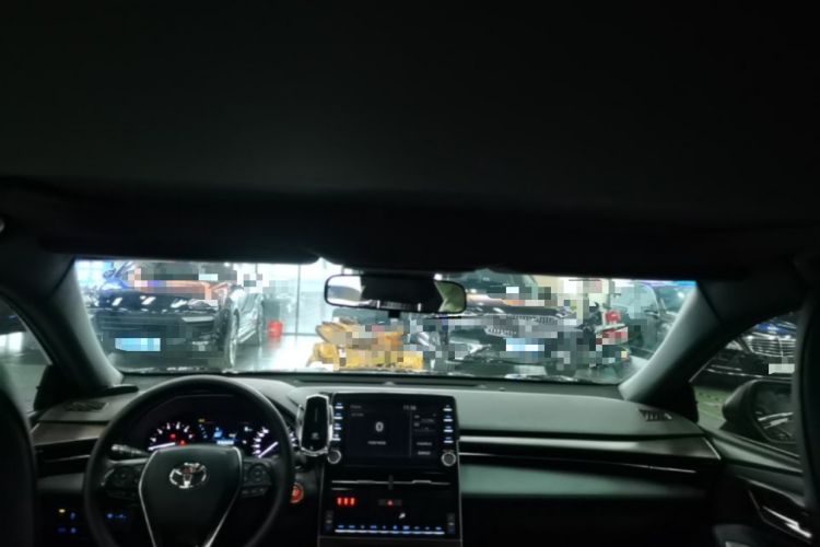 Used Toyota Avalon 2019 2.5L Ambition Version China VI Standard Headliner