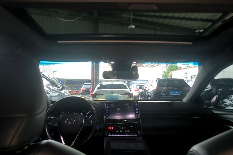Used Toyota Avalon 2019 2.0L Luxury Edition China VI Standard Headliner