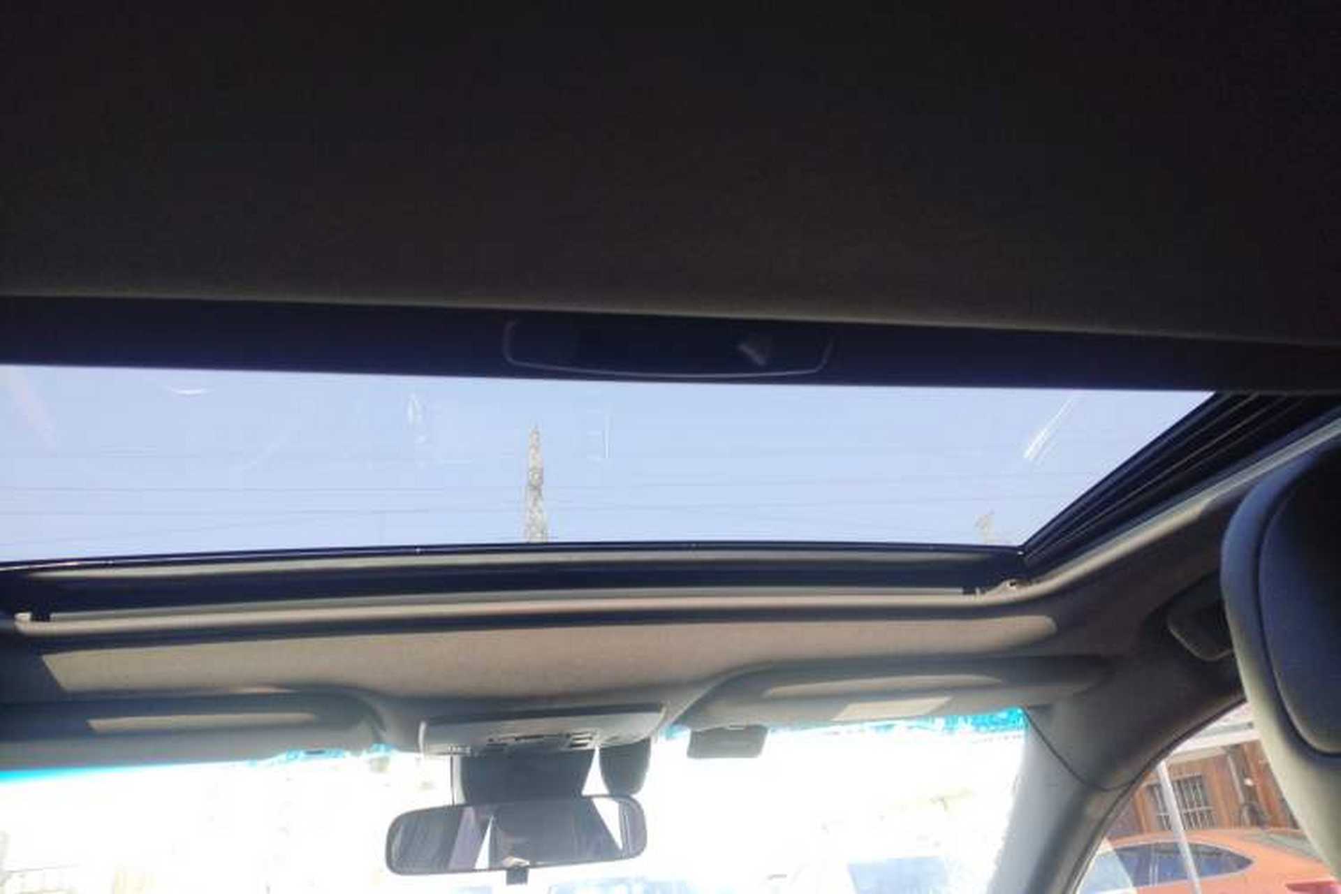 Used Toyota Avalon 2019 2.0L XLE Premium Edition China VI Headliner