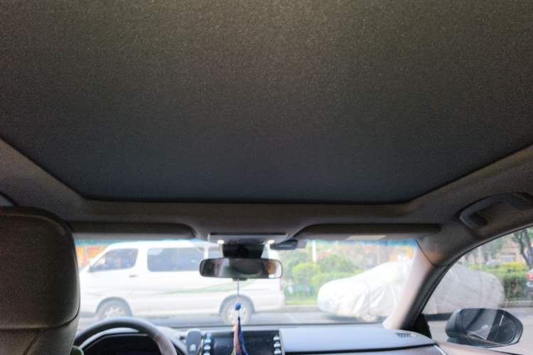 Used Toyota Avalon 2019 2.5L Touring Premium Version China VI Standard Headliner