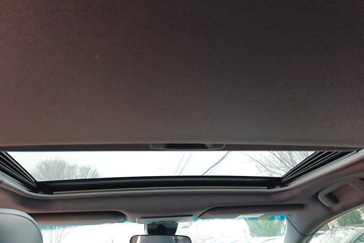 Used Toyota Avalon 2019 2.0L Ambition Edition China VI Headliner