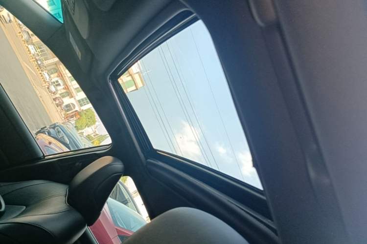 Used Toyota Avalon 2019 2.0L Luxury Edition China VI Standard Headliner