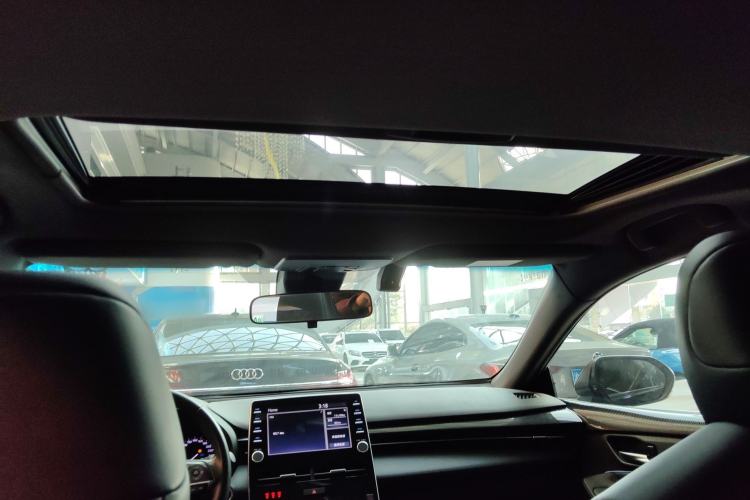 Used Toyota Avalon 2019 2.0L Luxury Edition China VI Standard Headliner