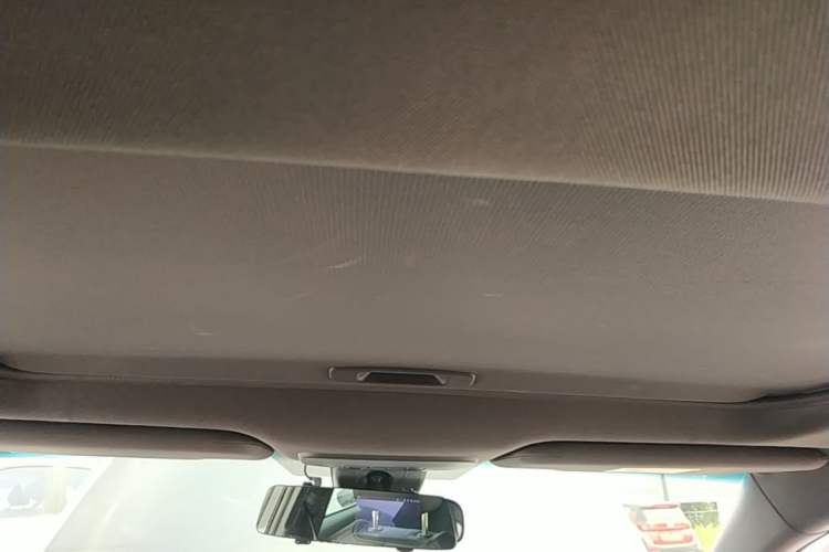 Used Toyota Avalon 2019 2.0L Luxury Edition China VI Standard Headliner
