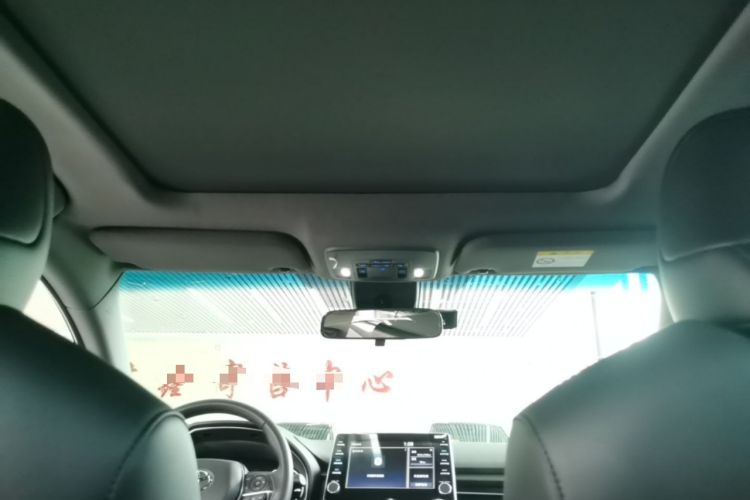 Used Toyota Avalon 2019 2.5L Touring Premium Version China VI Standard Headliner