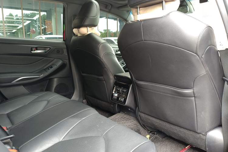 Used Toyota Avalon 2019 2.0L XLE Premium Edition China VI Interior 1