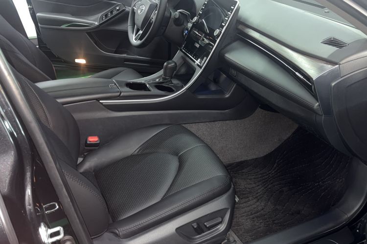 Used Toyota Avalon 2019 2.0L Ambition Edition China VI Interior 2