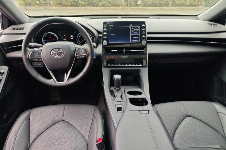 Used Toyota Avalon 2019 Dual-Engine 2.5L Luxury Edition China VI Standard Interior 2