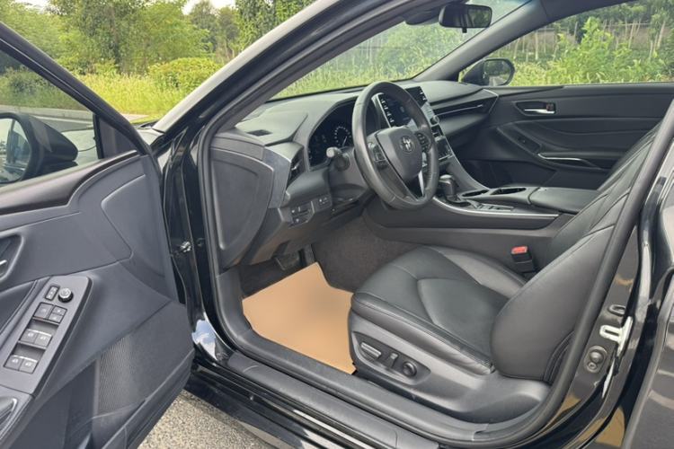 Used Toyota Avalon 2019 2.0L Luxury Edition China VI Standard Interior 2