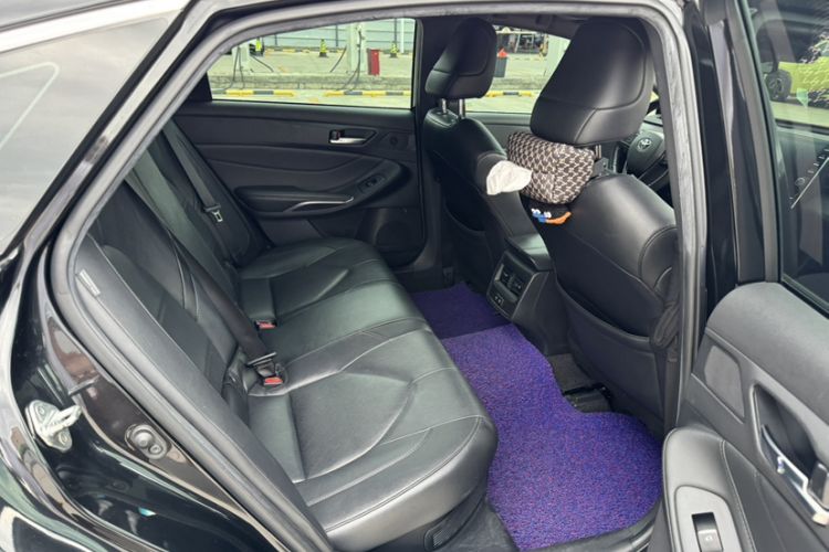 Used Toyota Avalon 2019 Dual-Engine 2.5L Luxury Edition China VI Standard Interior 2