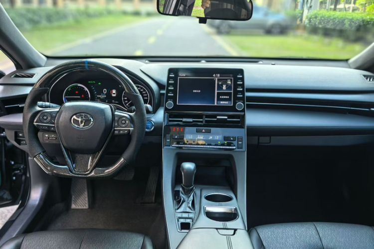 Used Toyota Avalon 2019 Dual-Engine 2.5L XLE Prestige Version China VI Standard Interior 3