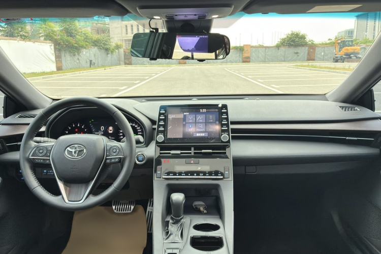 Used Toyota Avalon 2019 2.0L Luxury Edition China VI Standard Interior 3